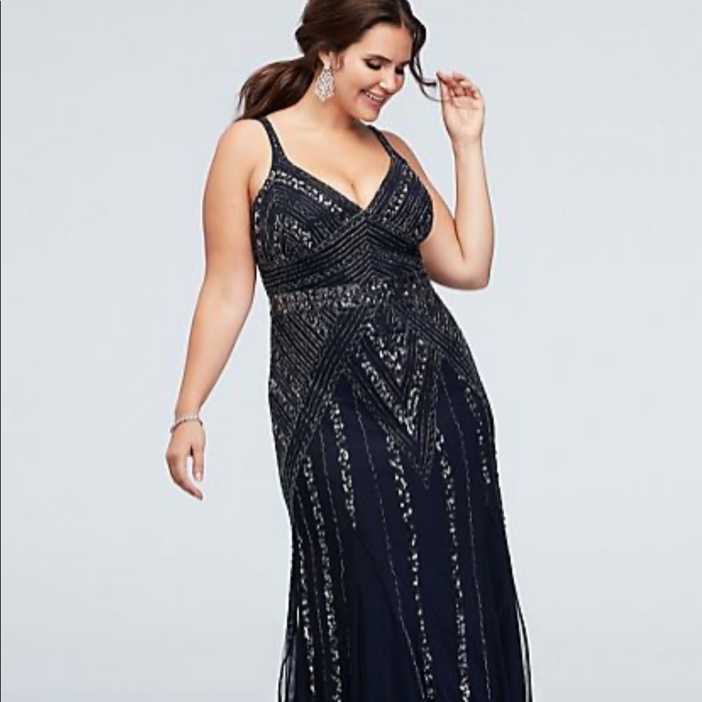 Geometric Bead and Sequin V-Neck Plus Size Gown